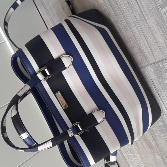 KATE SPADE..EVANGELIE LAUREL WAY..CRUISE STRIPE BAG - Picture 10 of 10